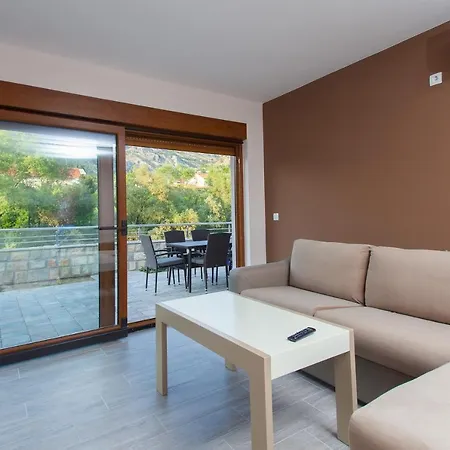 Apartment Buna Spring