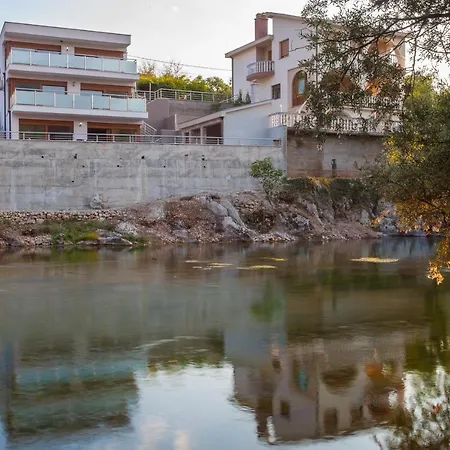 Buna Spring Apartman *